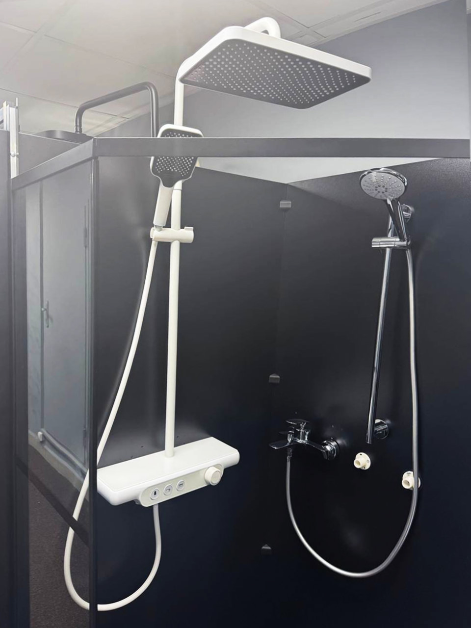 Душова кабіна Dusel з душовою системою білого кольору