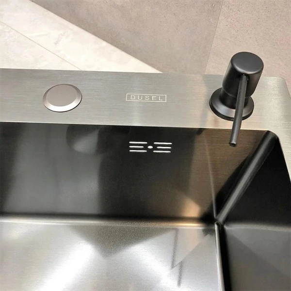 Мийка кухонна з нержавіючої сталі Dusel DS50963-1LNB 630*500*230 Left (Nano Black) - фото 21