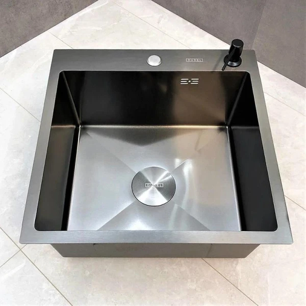Мийка кухонна з нержавіючої сталі Dusel DS50560-2NB 600*500*220 (Nano Black) - фото 16