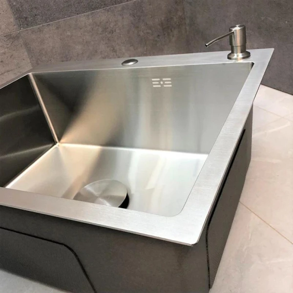 Мийка кухонна з нержавіючої сталі SS304 DS50560-4BR 600*500*220 (Brushed) - фото 13